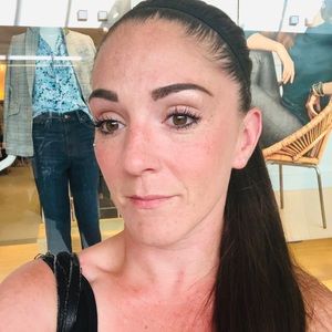 Meet your Posher, Sheena